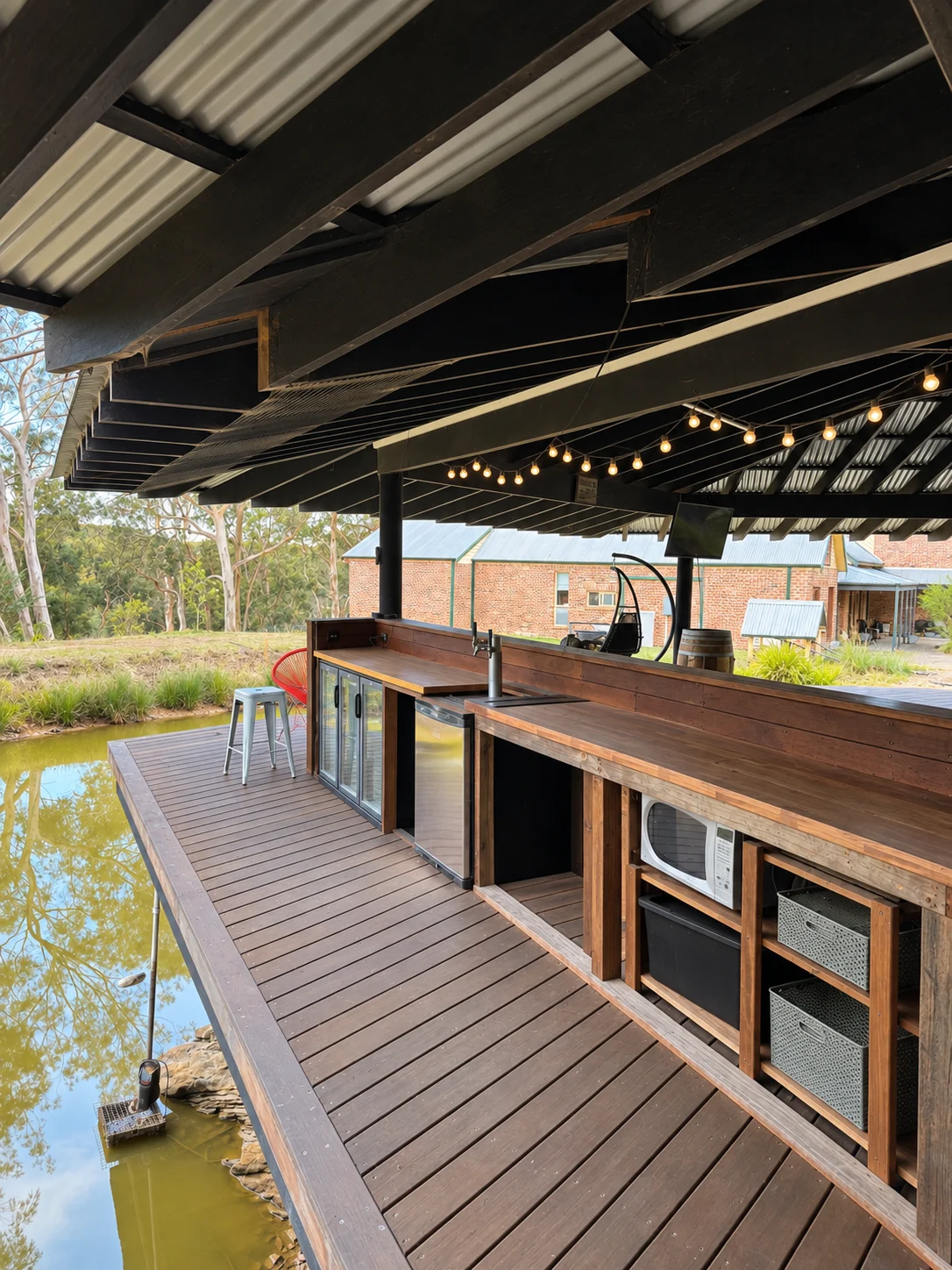 Waterside bar counter beside the dam
